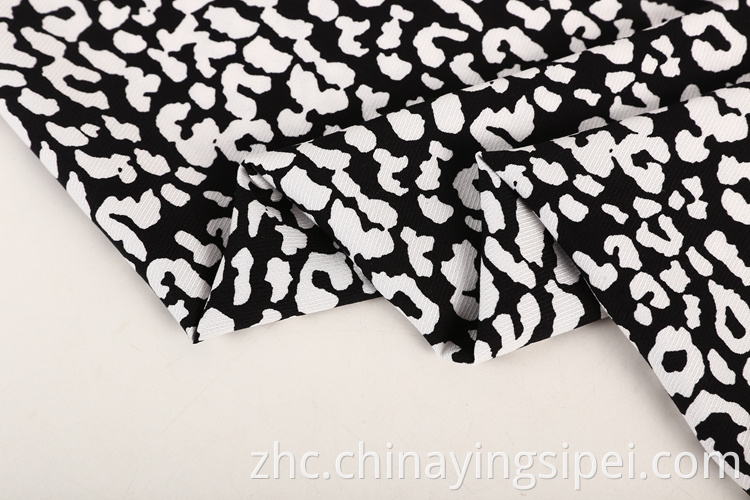 StockLot Twill定制的人造丝园挑战式印花面料适用于女装